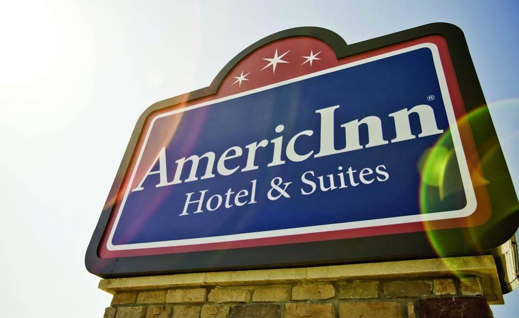 Americinn By Wyndham Roseau Екстериор снимка