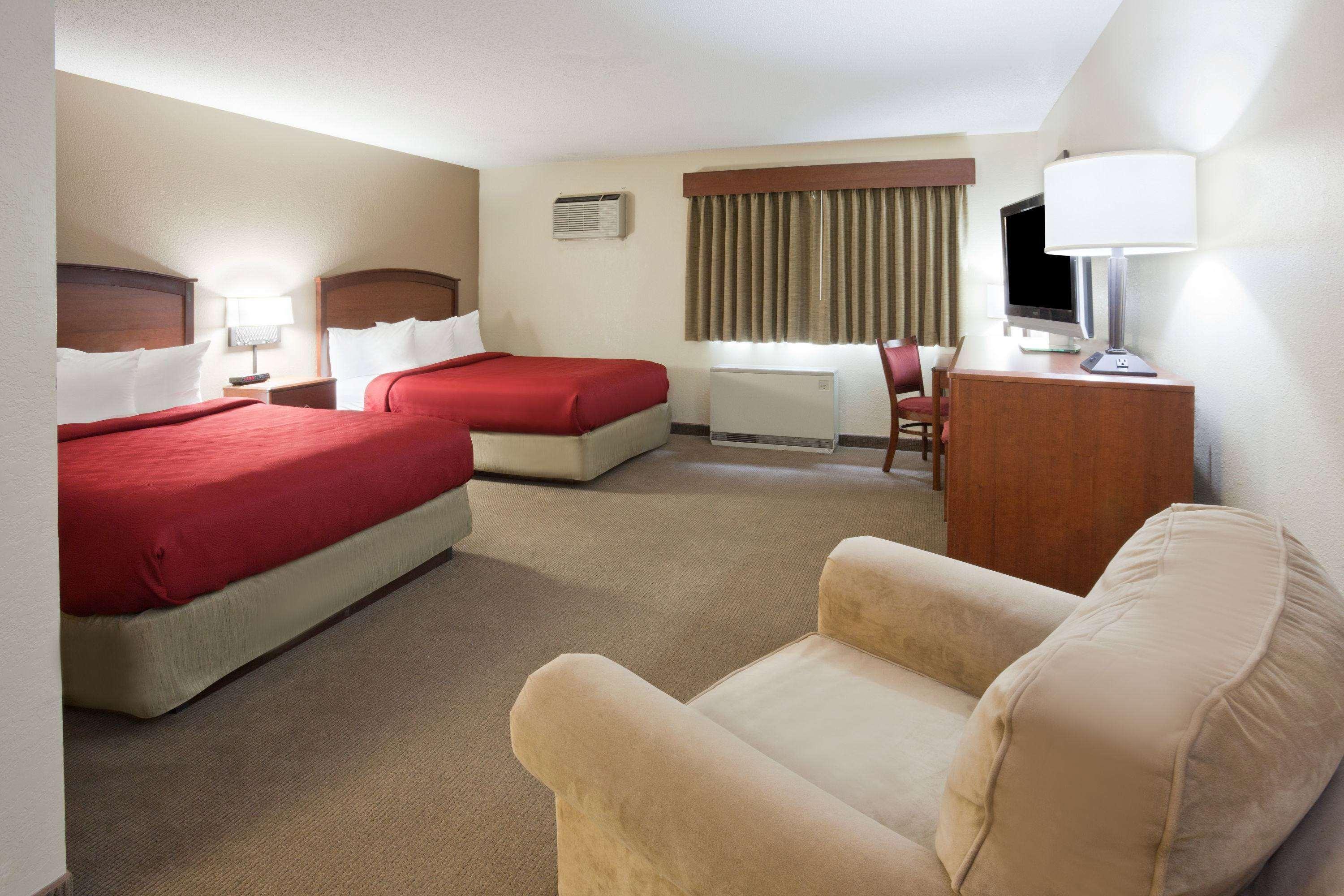 Americinn By Wyndham Roseau Екстериор снимка