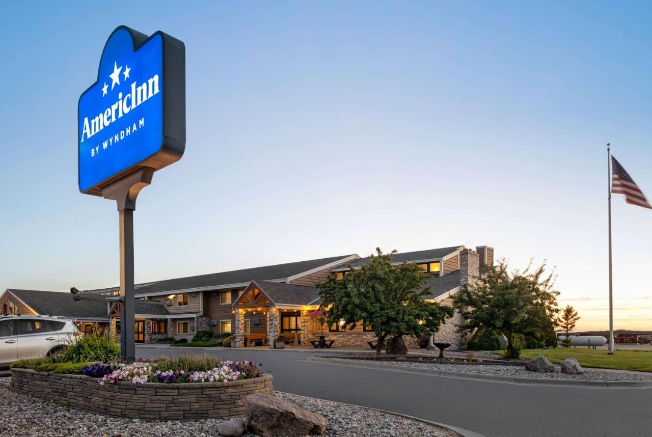 Americinn By Wyndham Roseau Екстериор снимка